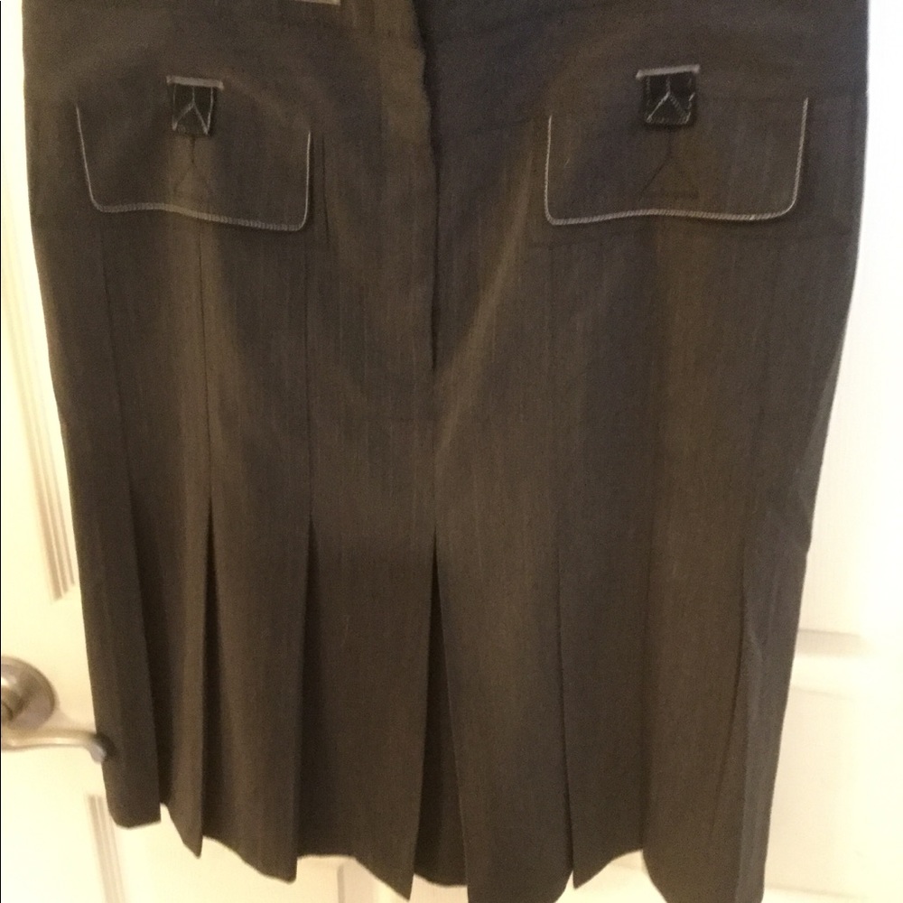 Skirt - Picture 2 of 4